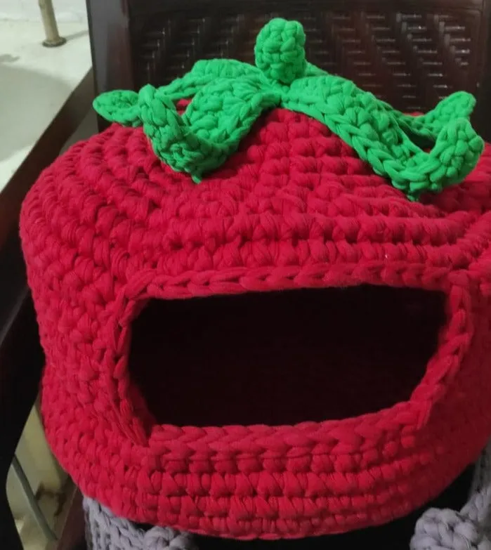 Crochet Cat Bed